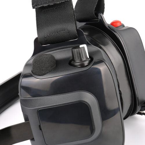 RE-20 Headsets für geräuschintensive Kommunikation RE-20 high noise communication headsets featuring an easy-access power switch and volume control knob for clear communication in loud environments